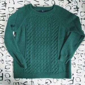 GAP sweater